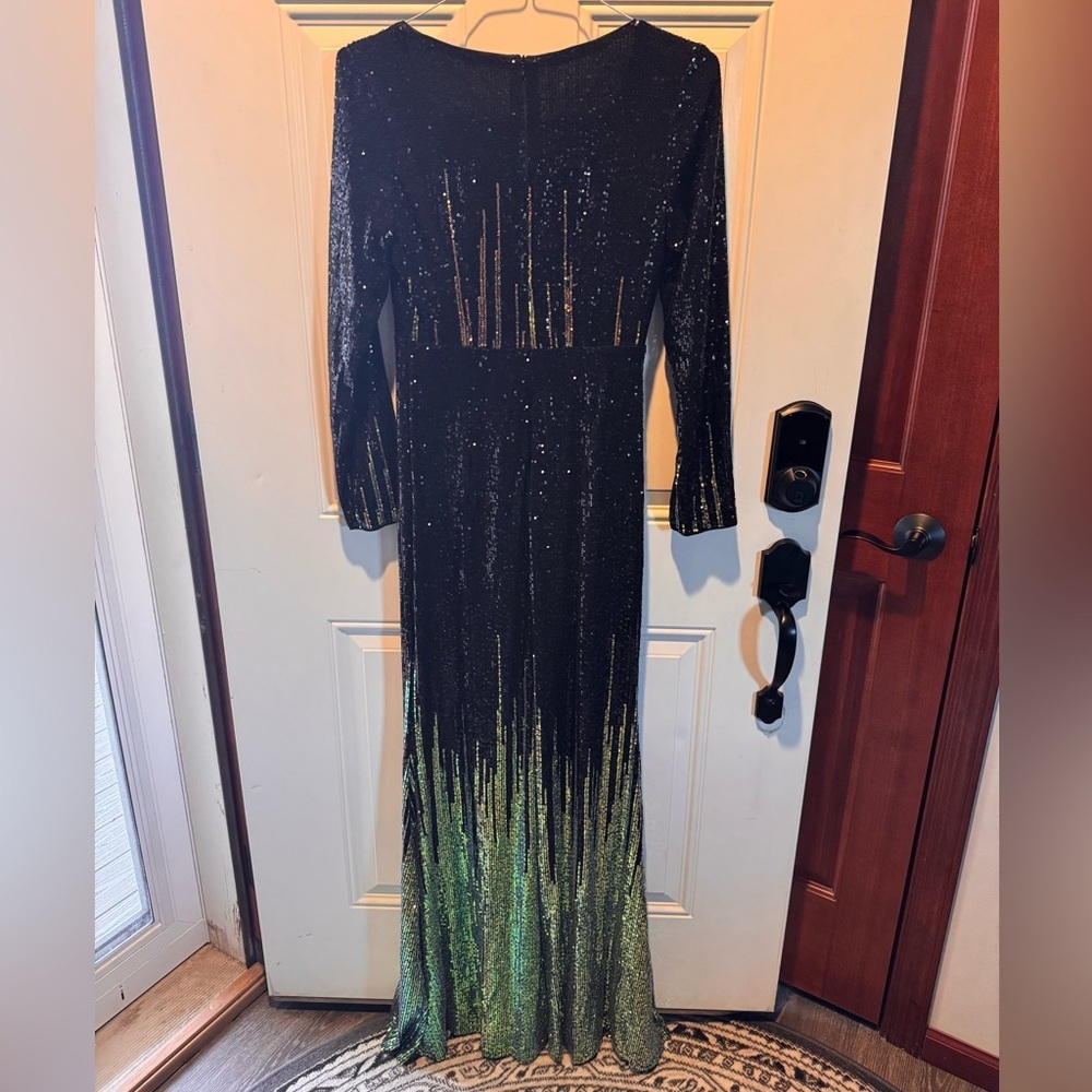 SHEIN Black and Green Long Sleeve Sequin Dress - Picture 2 of 3